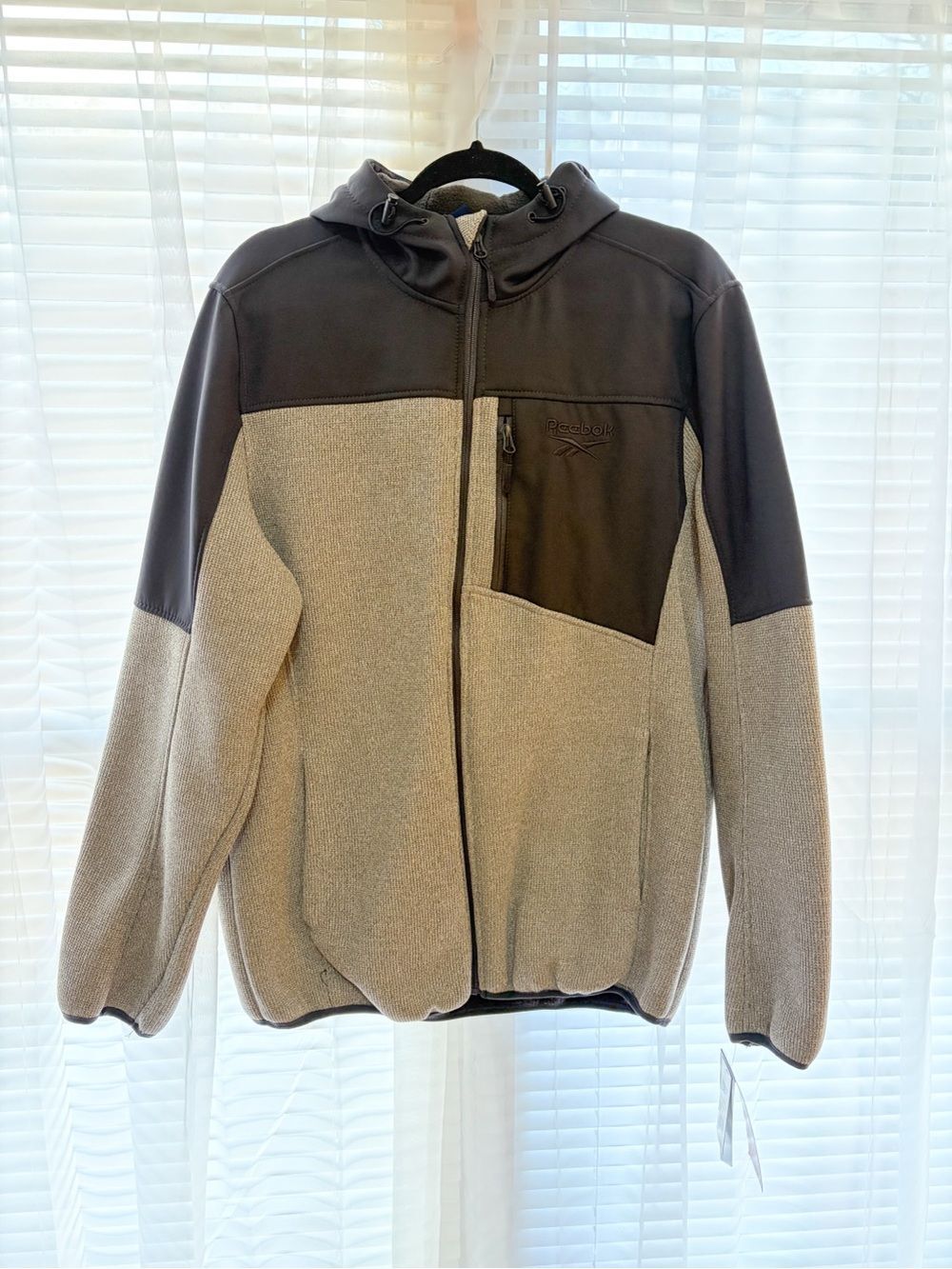 Reebok Men's NWT Two-Tone Beige and Dark Gray Full-Zip Hoodie Size Large